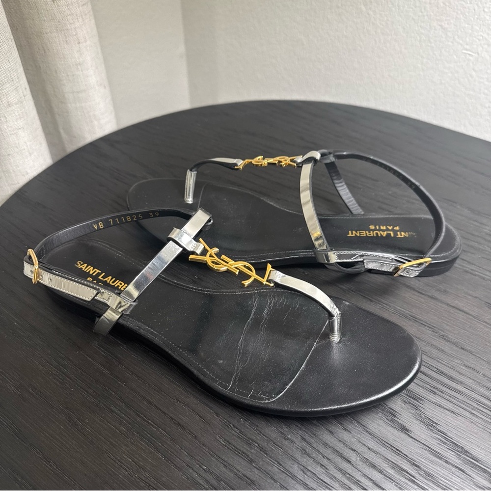 Saint Laurent YSL Logo Cassandra Silver/Black Thong Sandal 39